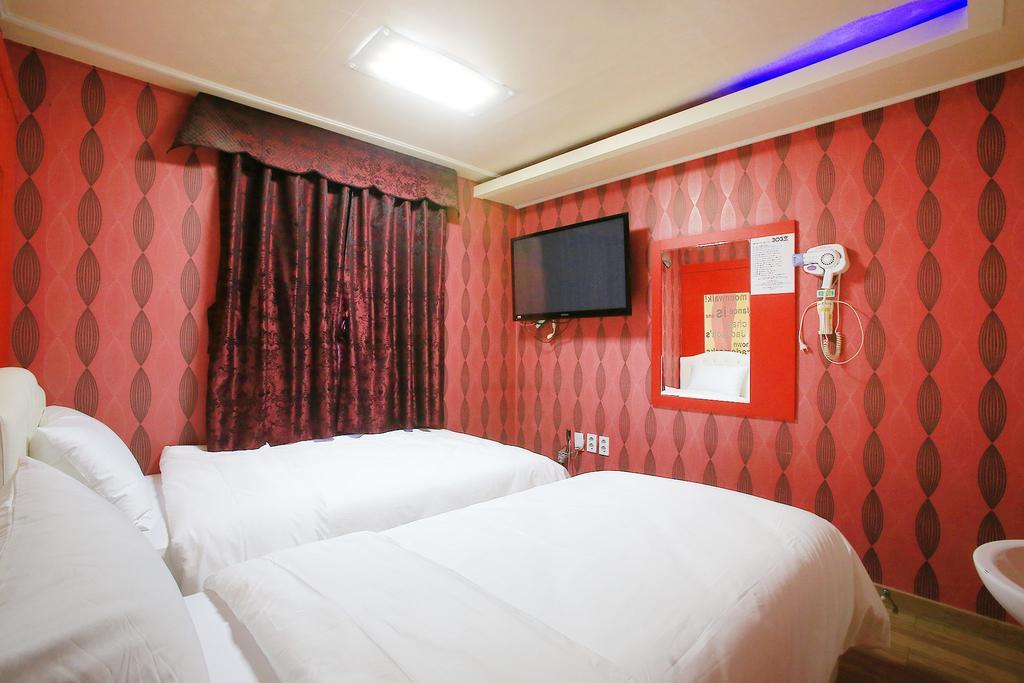 Real Boutique Hotel ソウル特別市 エクステリア 写真
