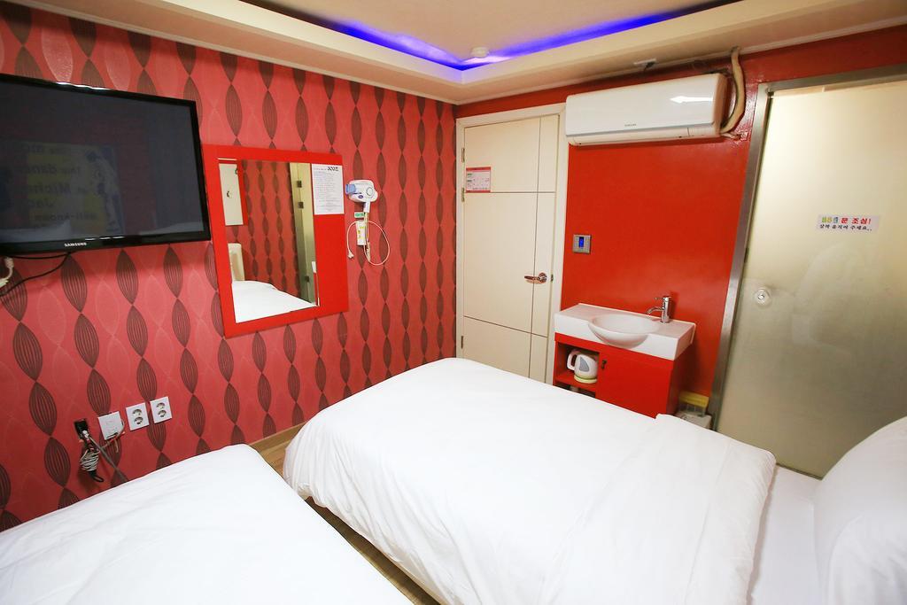 Real Boutique Hotel ソウル特別市 エクステリア 写真