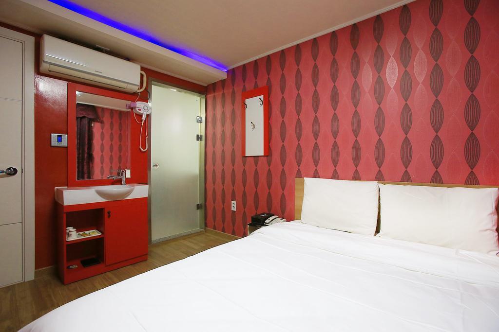 Real Boutique Hotel ソウル特別市 エクステリア 写真