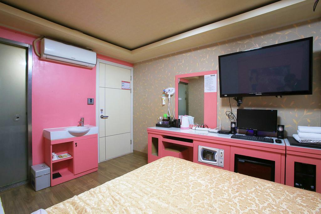 Real Boutique Hotel ソウル特別市 エクステリア 写真