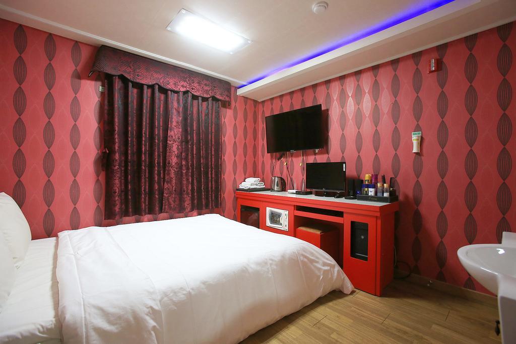 Real Boutique Hotel ソウル特別市 エクステリア 写真