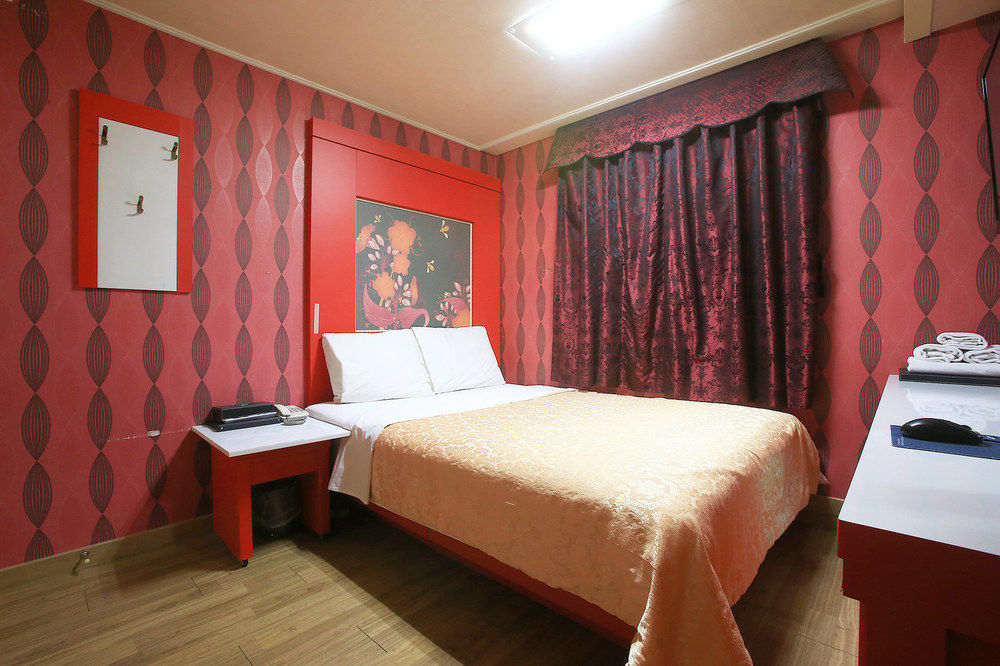 Real Boutique Hotel ソウル特別市 エクステリア 写真