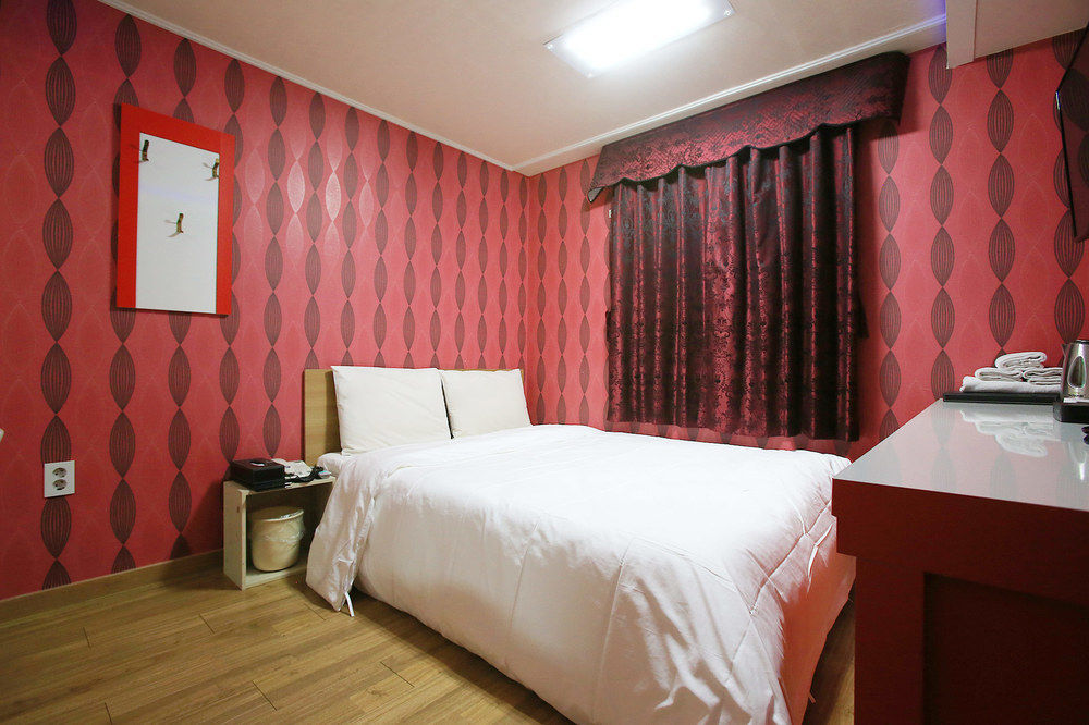 Real Boutique Hotel ソウル特別市 エクステリア 写真